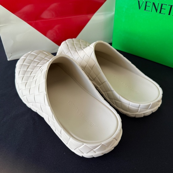 BOTTEGA VENETA 741339 Beebee White Rubber Sandals Clogs, Size 41 - Picture 3 of 8